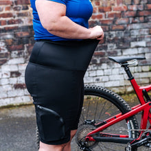 Load image into Gallery viewer, New Cracking Black Shorts - Fat Lad At The Back