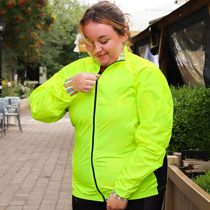 Womens Mizzly Hi Vis Wind Water Resistant Cycling Jacket - Fat Lad At The Back